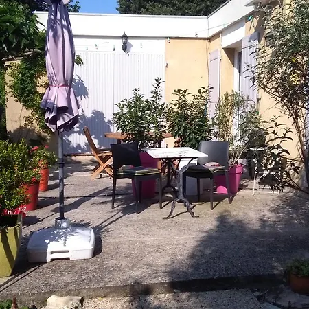 Les Bambous Bed & Breakfast *